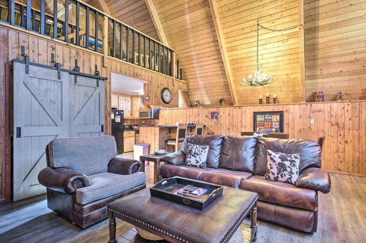 Ski-Inandski-Out Red River Cabin With Mtn Views! Exterior photo