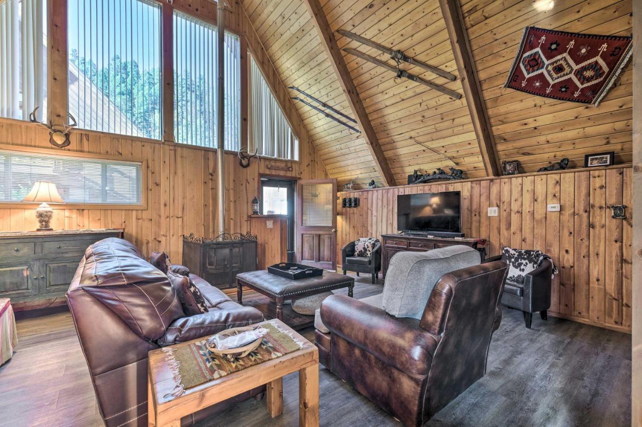 Ski-Inandski-Out Red River Cabin With Mtn Views! Exterior photo