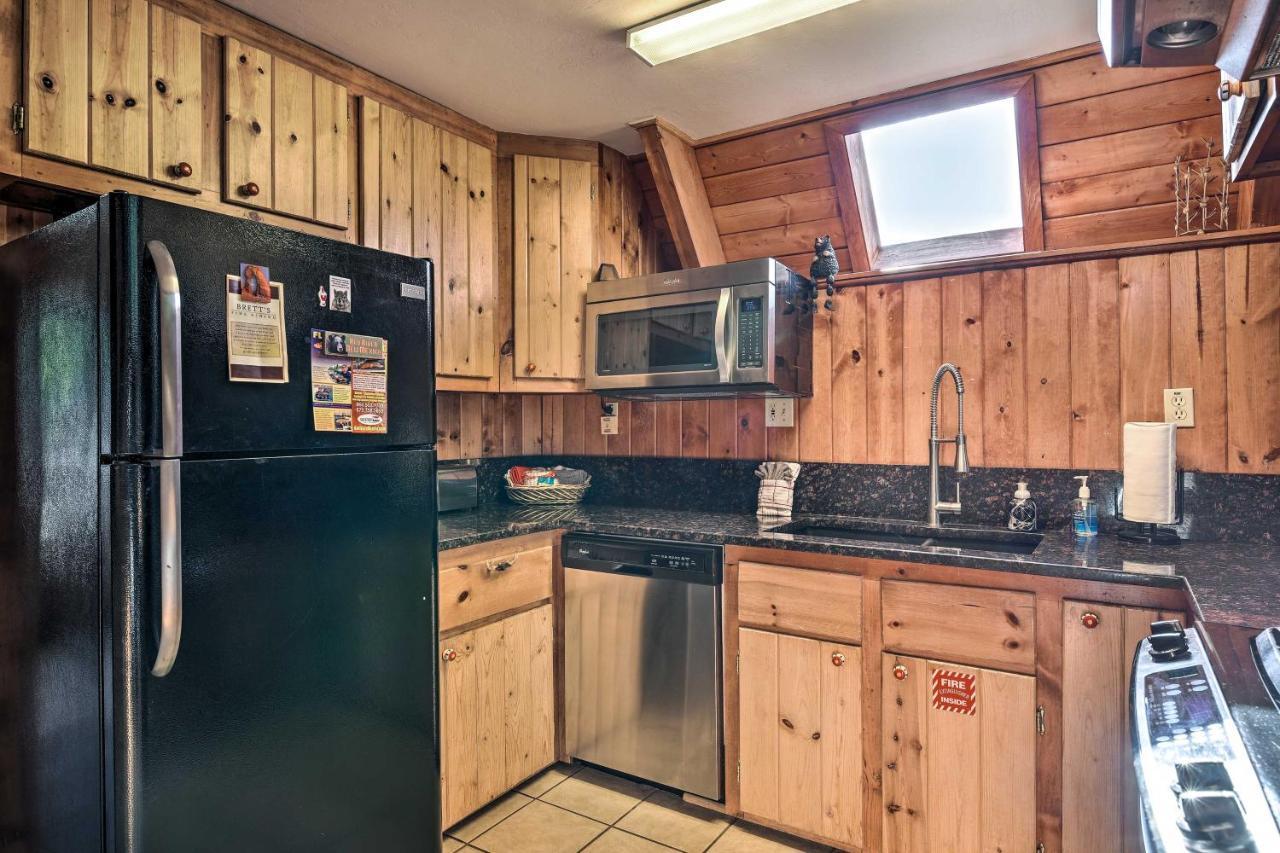 Ski-Inandski-Out Red River Cabin With Mtn Views! Exterior photo
