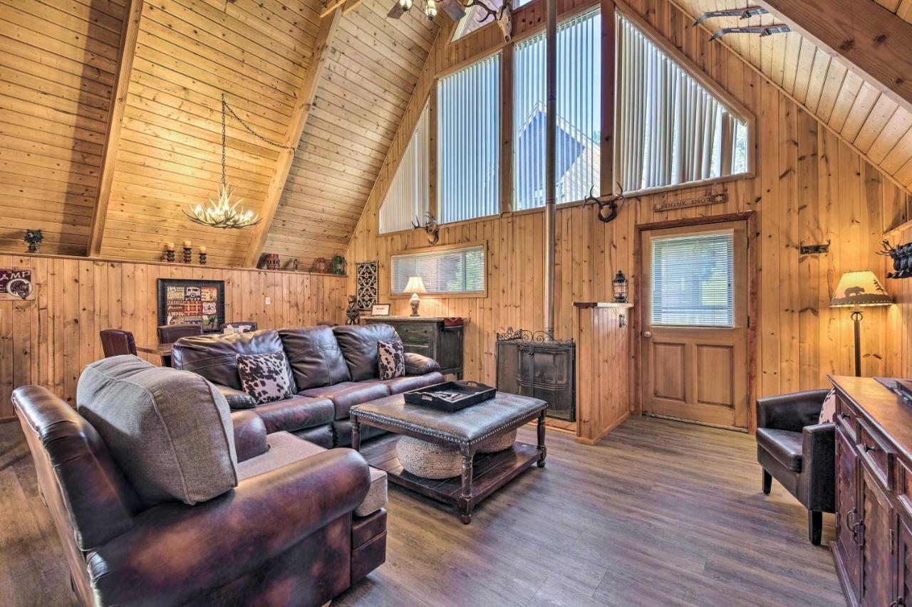 Ski-Inandski-Out Red River Cabin With Mtn Views! Exterior photo