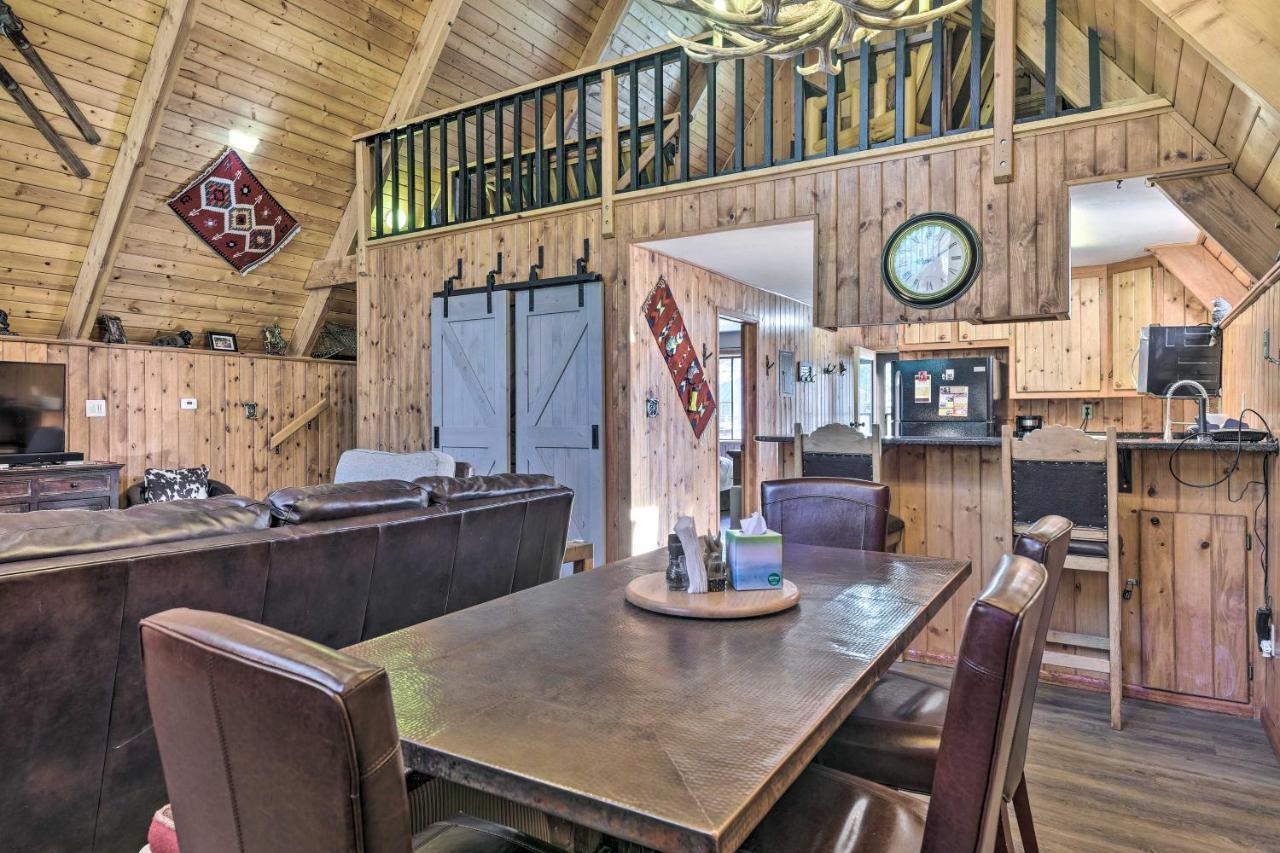 Ski-Inandski-Out Red River Cabin With Mtn Views! Exterior photo
