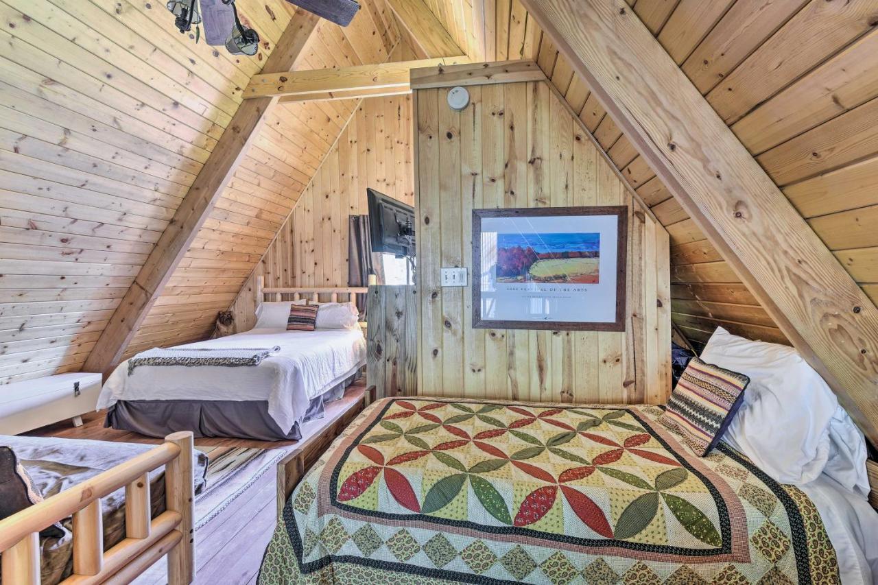 Ski-Inandski-Out Red River Cabin With Mtn Views! Exterior photo