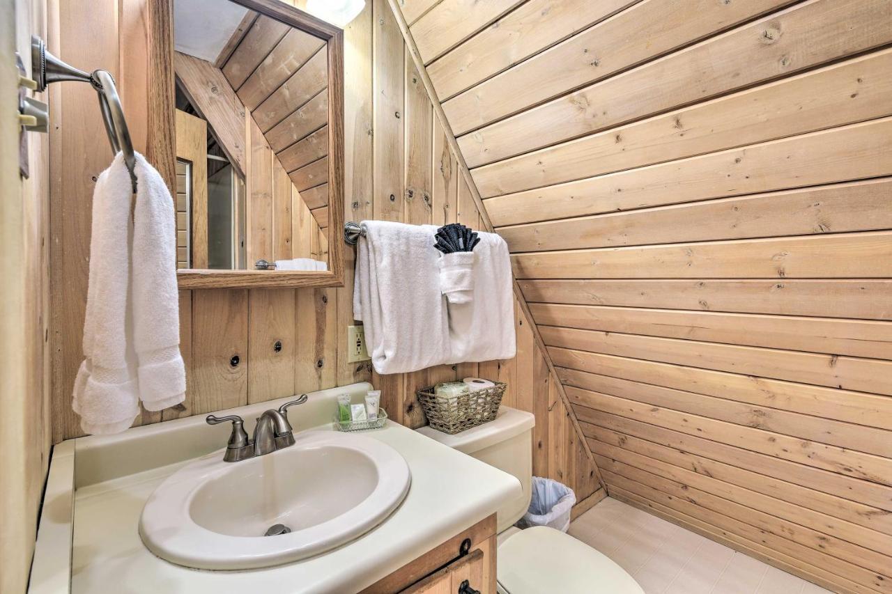 Ski-Inandski-Out Red River Cabin With Mtn Views! Exterior photo